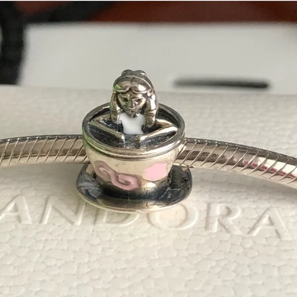 NWOT Pandora x Disney Alice in Wonderland Charm, Disneyland Paris - Picture 13 of 14